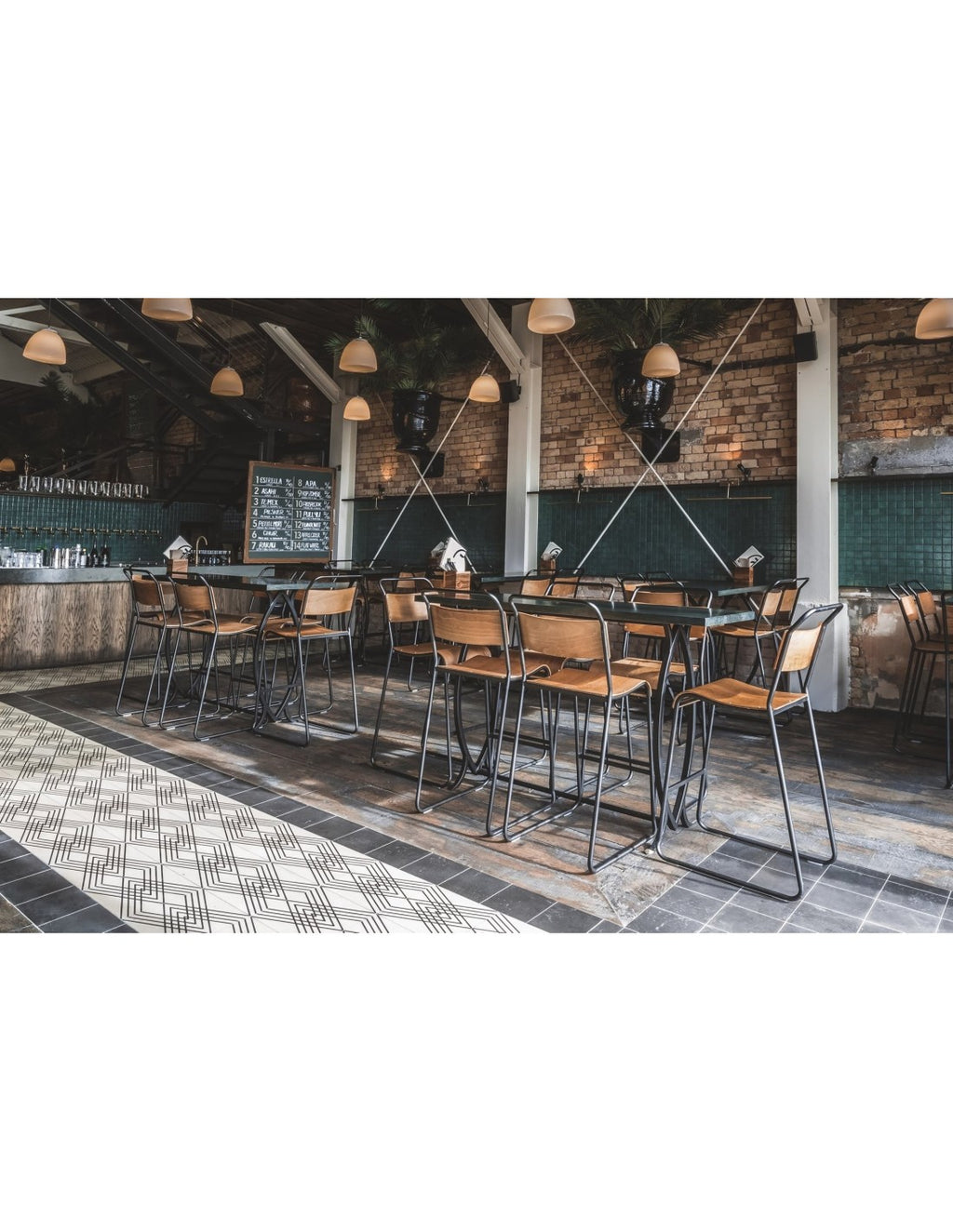 Banco bar LIVERPOOL, empilhável, preto, compensado de bétula