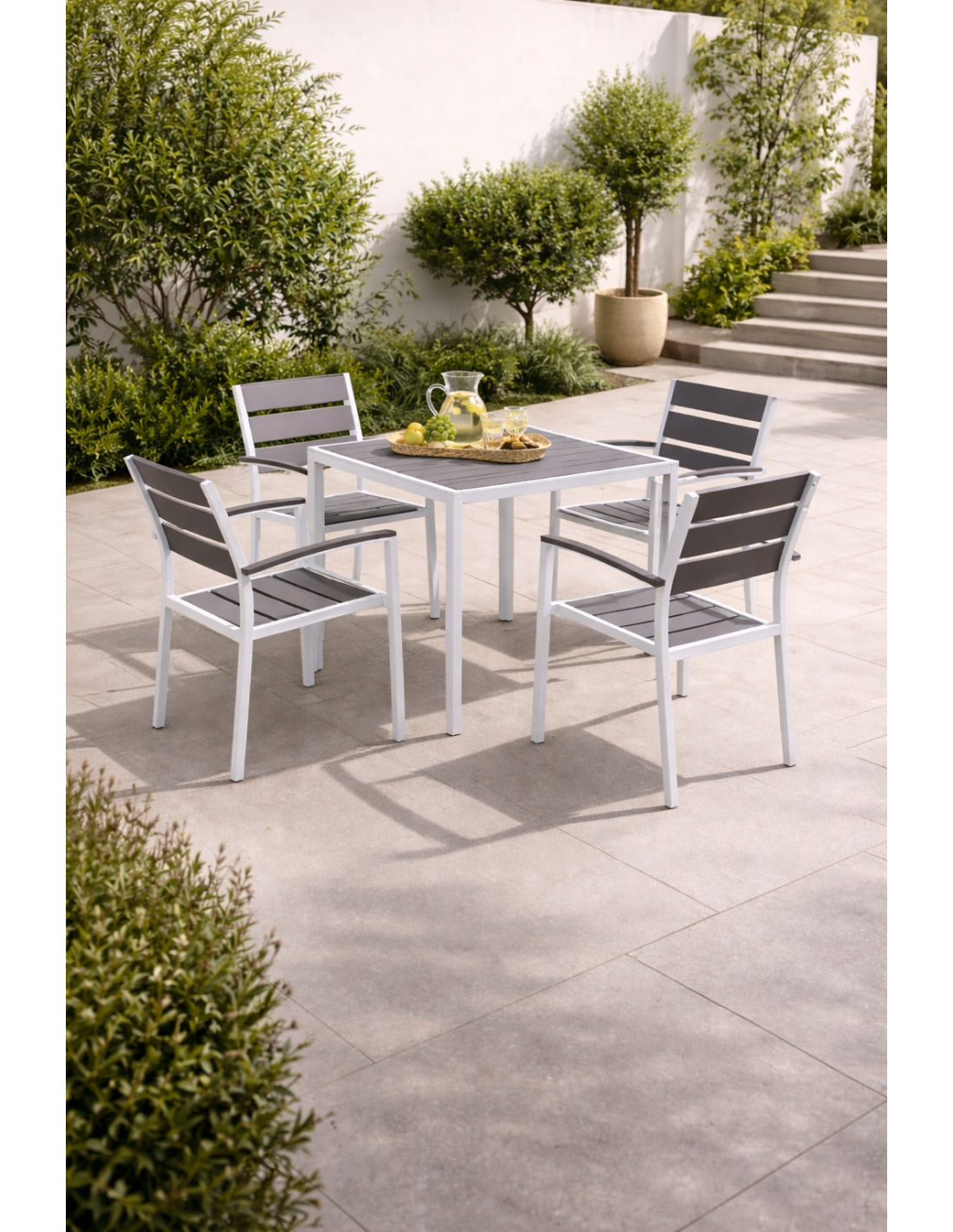 Cadeirão GARIBALDI, metal branco, polywood cinza
